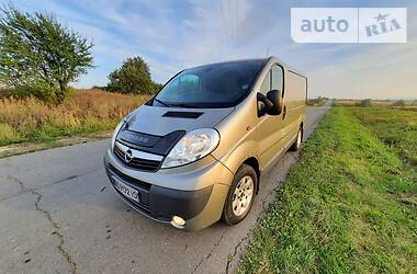 Вантажопасажирський фургон Opel Vivaro 2013 в Дрогобичі