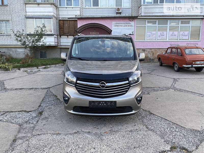 Минивэн Opel Vivaro 2016 в Киеве