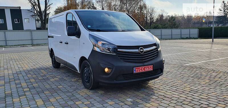 Минивэн Opel Vivaro 2016 в Луцке