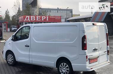 Грузопассажирский фургон Opel Vivaro 2016 в Киеве