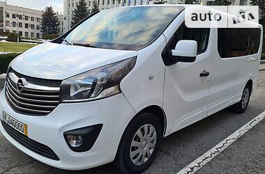 Універсал Opel Vivaro 2017 в Рівному