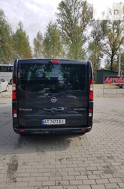 Минивэн Opel Vivaro 2017 в Ивано-Франковске