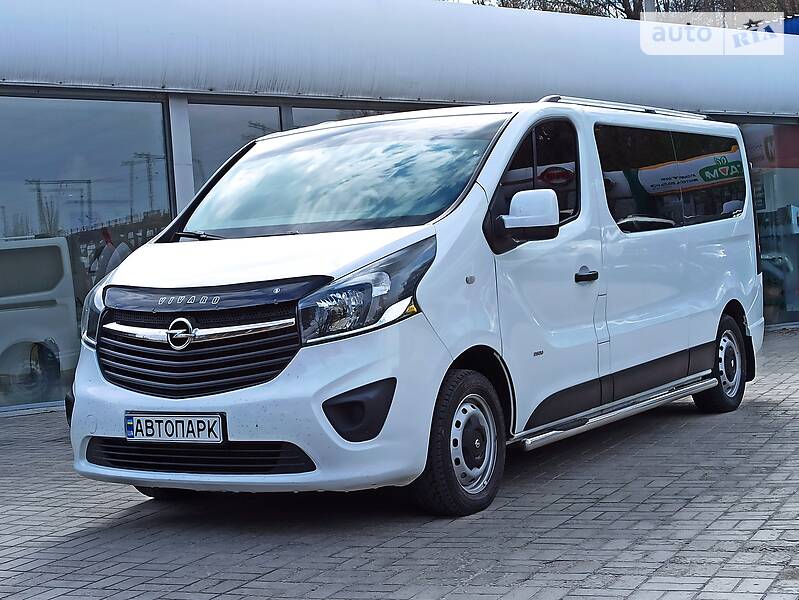 Минивэн Opel Vivaro 2016 в Днепре