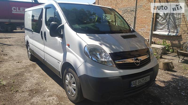 Минивэн Opel Vivaro 2013 в Никополе