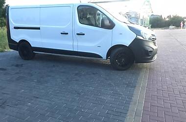 Вантажний фургон Opel Vivaro 2015 в Луцьку