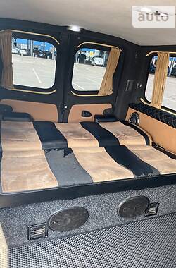 Минивэн Opel Vivaro 2007 в 