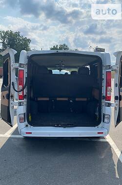 Минивэн Opel Vivaro 2007 в 