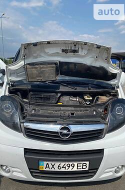 Минивэн Opel Vivaro 2007 в 