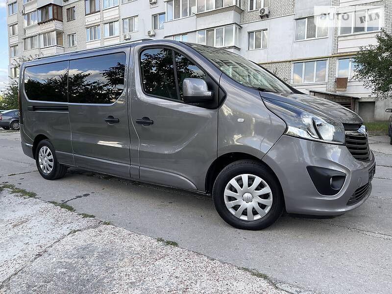 Минивэн Opel Vivaro 2016 в Киеве