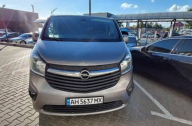 Минивэн Opel Vivaro 2015 в Киеве