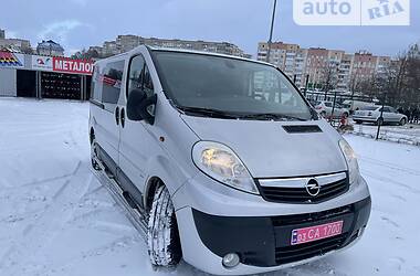 Минивэн Opel Vivaro 2012 в Ровно