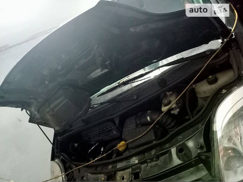 Мінівен Opel Vivaro 2008 в Києві