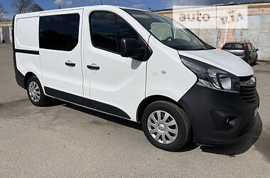 Вантажопасажирський фургон Opel Vivaro 2016 в Києві