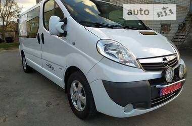 Вантажний фургон Opel Vivaro 2013 в Рівному