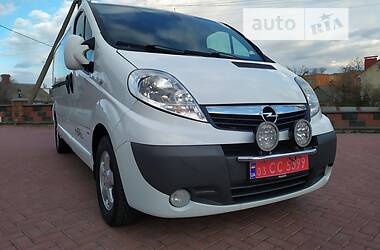 Вантажний фургон Opel Vivaro 2013 в Рівному