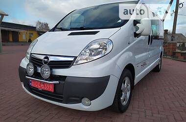 Вантажний фургон Opel Vivaro 2013 в Рівному