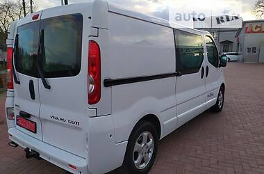 Вантажний фургон Opel Vivaro 2013 в Рівному