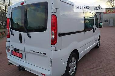 Вантажний фургон Opel Vivaro 2013 в Рівному