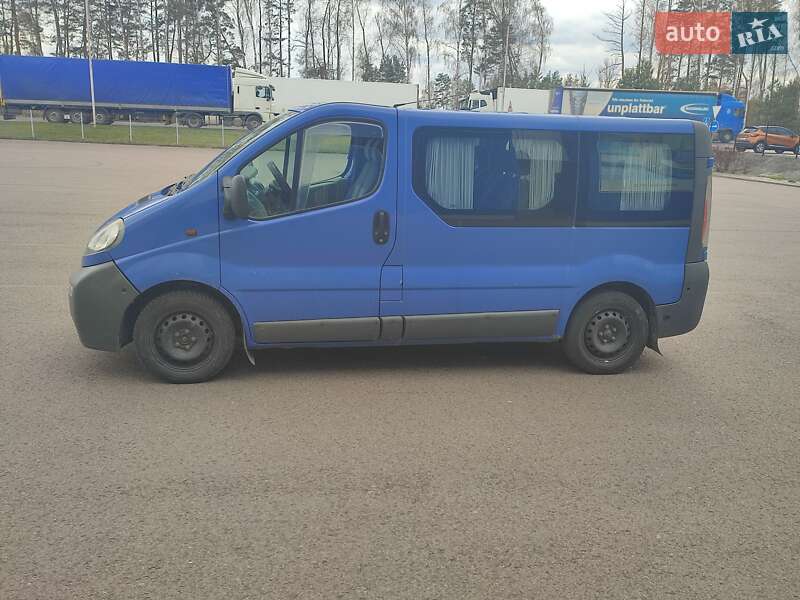 Минивэн Opel Vivaro 2004 в Ковеле