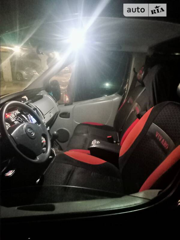 Мінівен Opel Vivaro 2008 в Києві