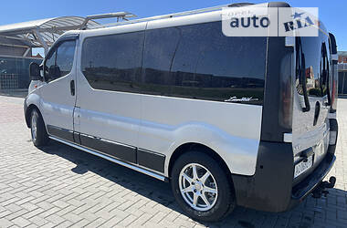 Минивэн Opel Vivaro 2003 в Хусте