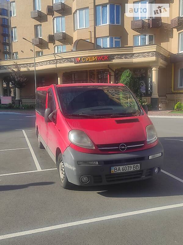 Минивэн Opel Vivaro 2002 в Киеве