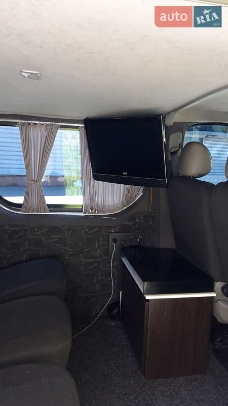 Мінівен Opel Vivaro 2012 в Києві