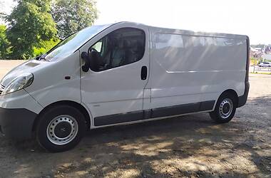 Грузовой фургон Opel Vivaro 2012 в Черновцах