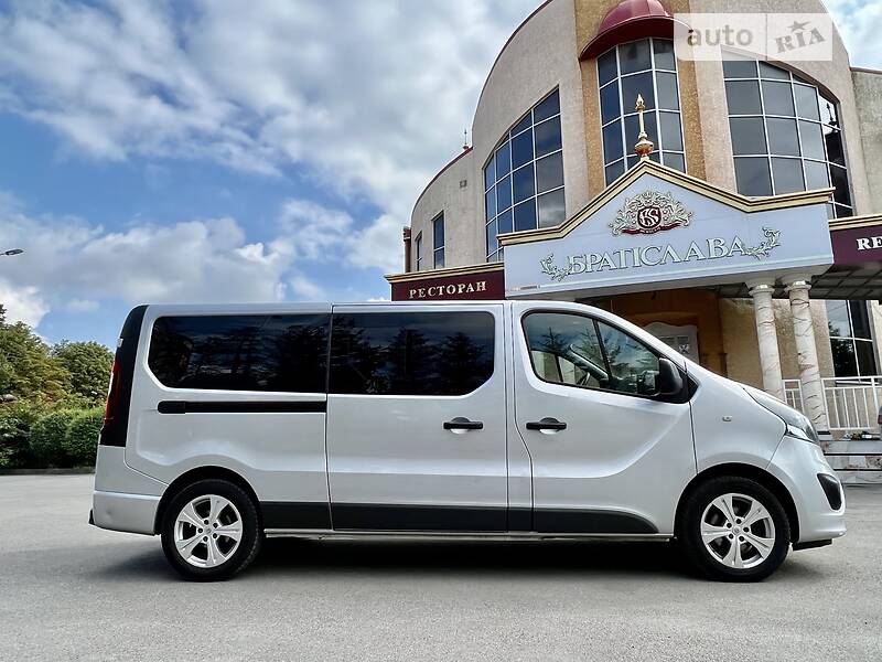 Мінівен Opel Vivaro 2016 в Тернополі