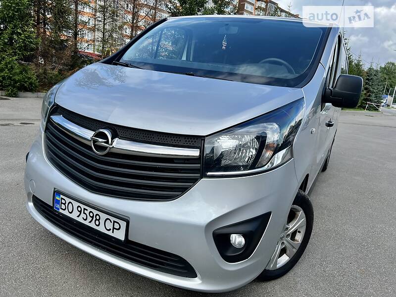 Мінівен Opel Vivaro 2016 в Тернополі