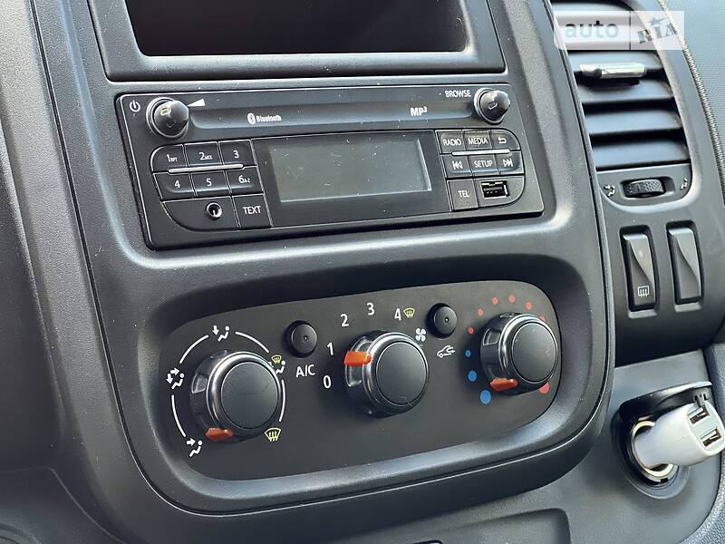 Мінівен Opel Vivaro 2016 в Тернополі