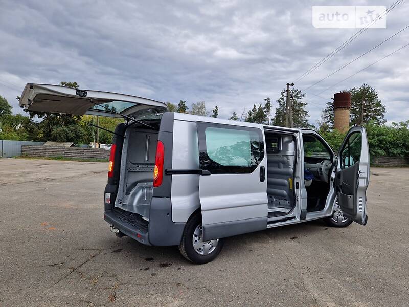 Вантажний фургон Opel Vivaro 2014 в Бучі