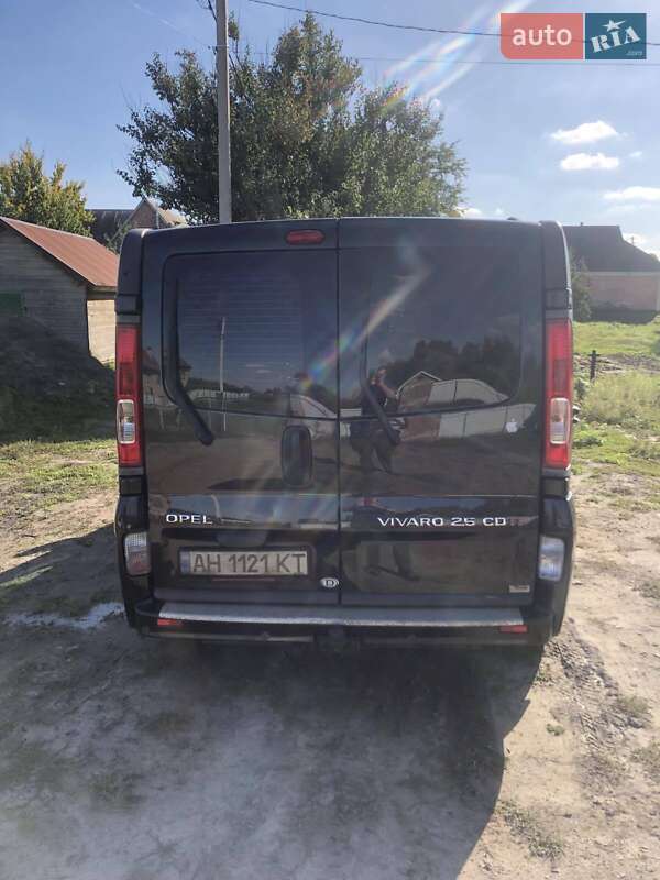 Минивэн Opel Vivaro 2007 в Хмельницком