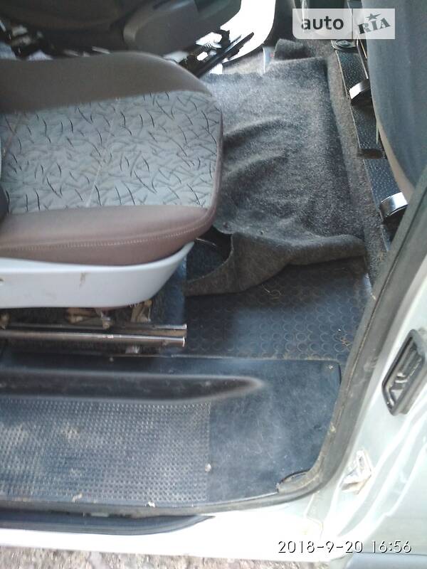 Мінівен Opel Vivaro 2006 в Косові