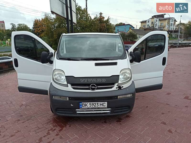 Мінівен Opel Vivaro 2005 в Рівному