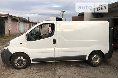 Вантажний фургон Opel Vivaro 2004 в Кам'янському