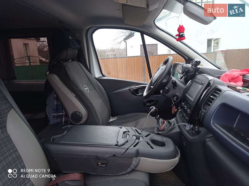 Мінівен Opel Vivaro 2016 в Вінниці