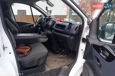 Минивэн Opel Vivaro 2016 в 
