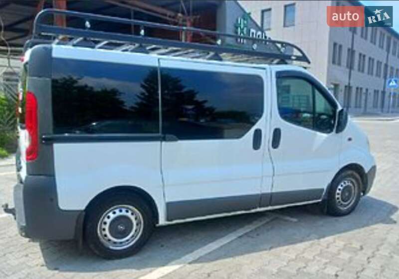 Минивэн Opel Vivaro 2009 в Ивано-Франковске