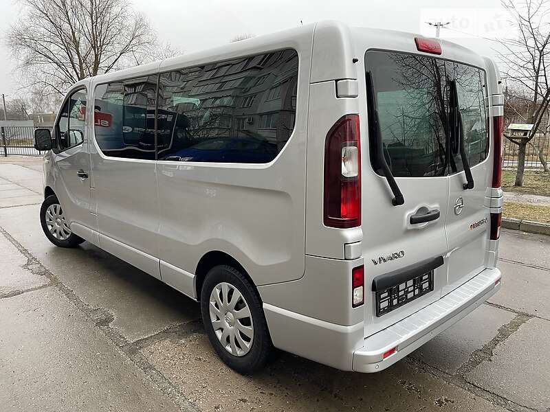 Мінівен Opel Vivaro 2017 в Києві