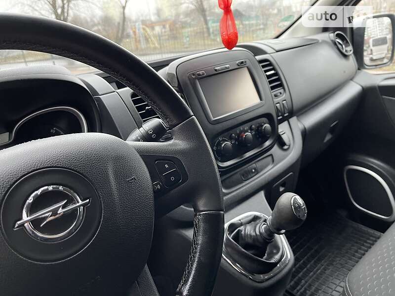 Мінівен Opel Vivaro 2017 в Києві
