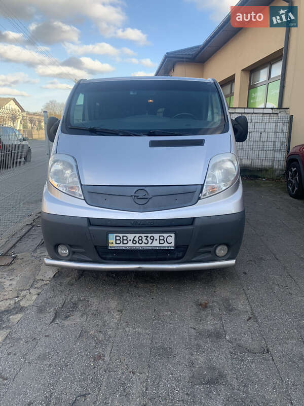 Минивэн Opel Vivaro 2012 в Черкассах