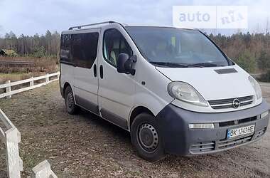 Минивэн Opel Vivaro 2006 в Ровно