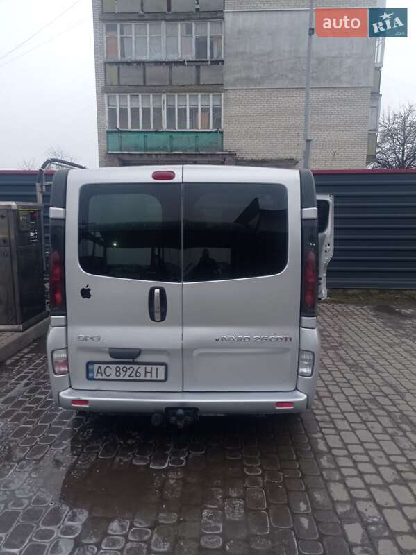 Мінівен Opel Vivaro 2006 в Луцьку