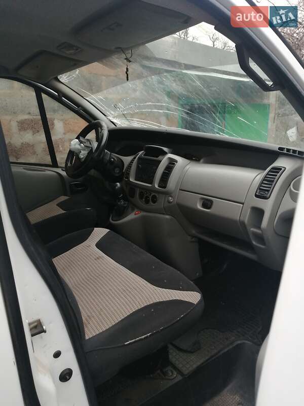 Мінівен Opel Vivaro 2005 в Кривому Розі фото 5 Мінівен Opel Vivaro 2005 в Кривому Розі