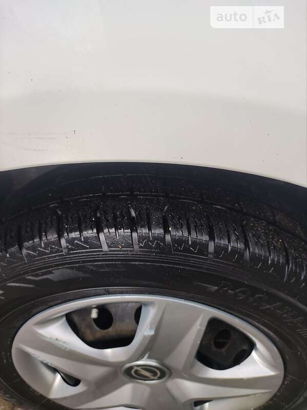 Грузовой фургон Opel Vivaro 2011 в Киеве