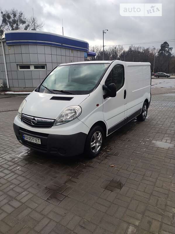 Грузовой фургон Opel Vivaro 2011 в Киеве