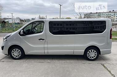 Минивэн Opel Vivaro 2017 в 