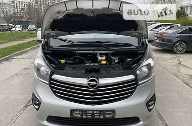 Минивэн Opel Vivaro 2017 в 