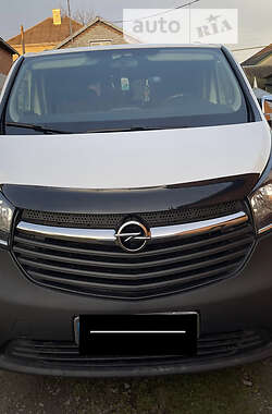 Минивэн Opel Vivaro 2015 в Львове